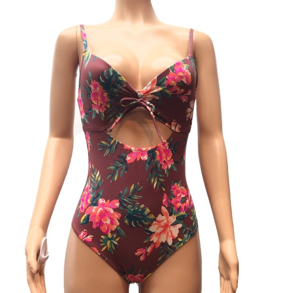 Shade & Shore Tie Front Cut Out Swimsuit Size 34C - Picture 4 of 14